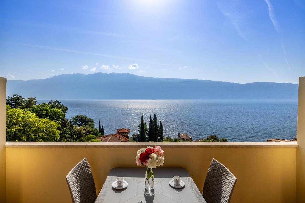 Hotel Meandro - Lake View Gargnano Ngoại thất bức ảnh