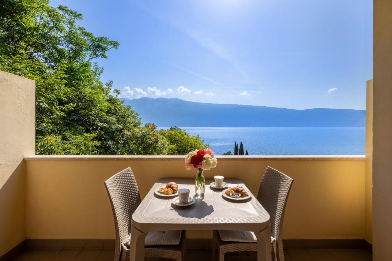 Hotel Meandro - Lake View Gargnano Ngoại thất bức ảnh