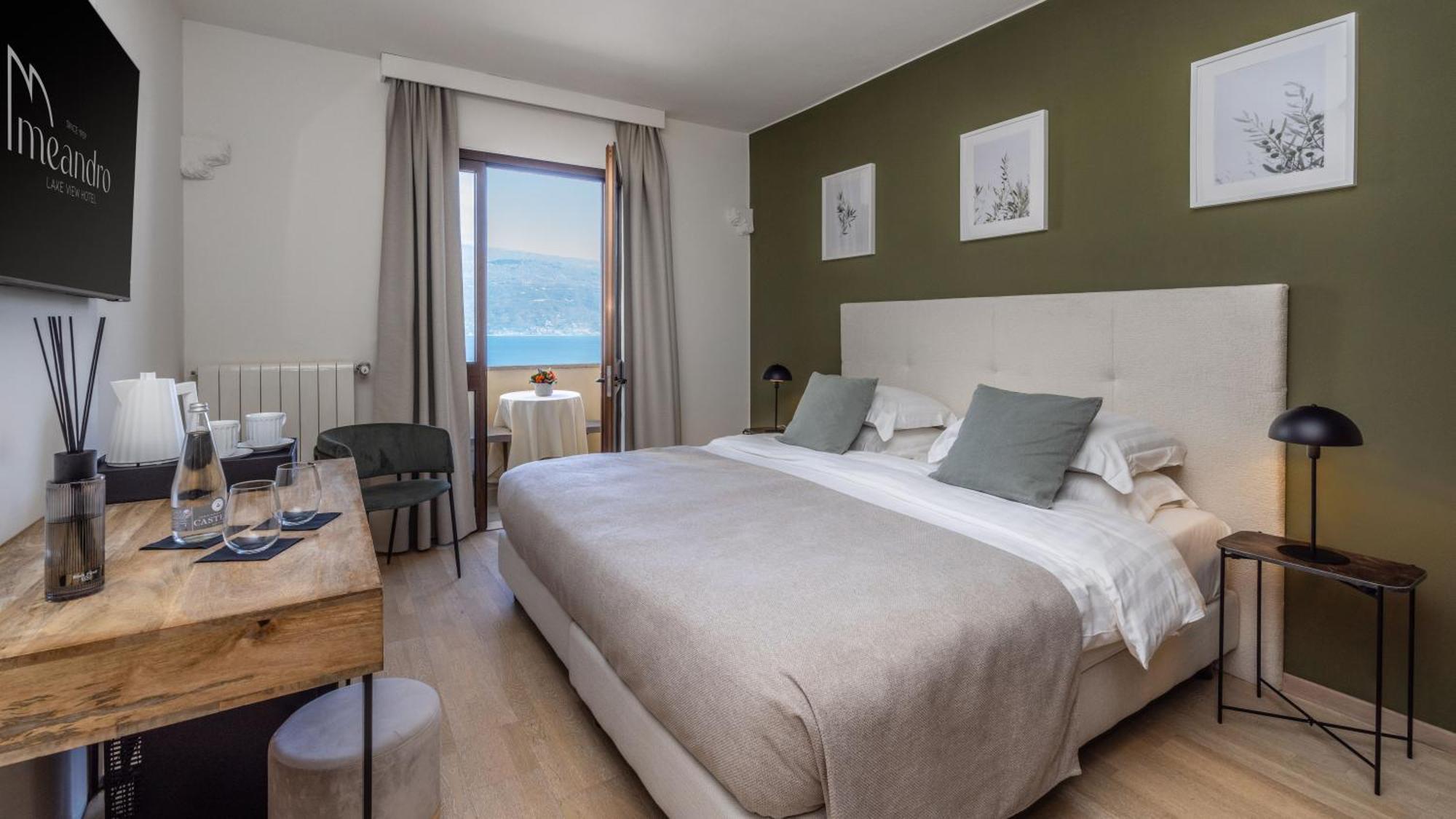 Hotel Meandro - Lake View Gargnano Ngoại thất bức ảnh