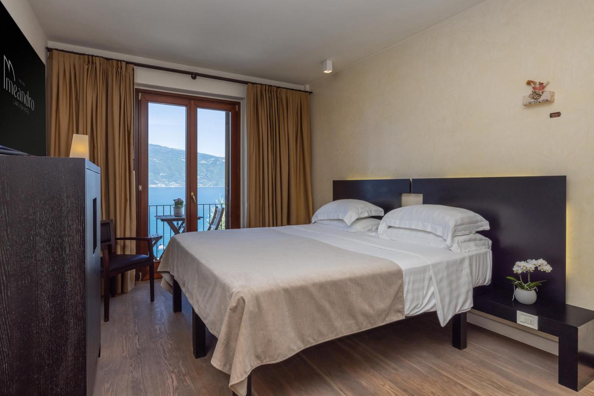 Hotel Meandro - Lake View Gargnano Ngoại thất bức ảnh